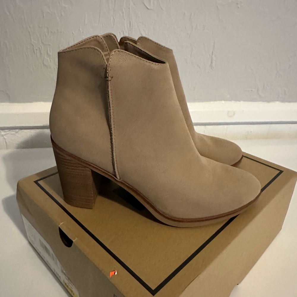 Mia Erik booties